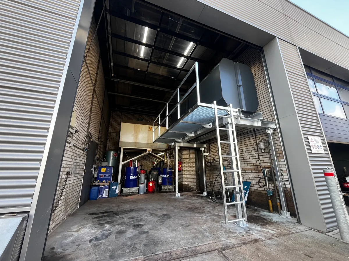 Stalen bordes constructie