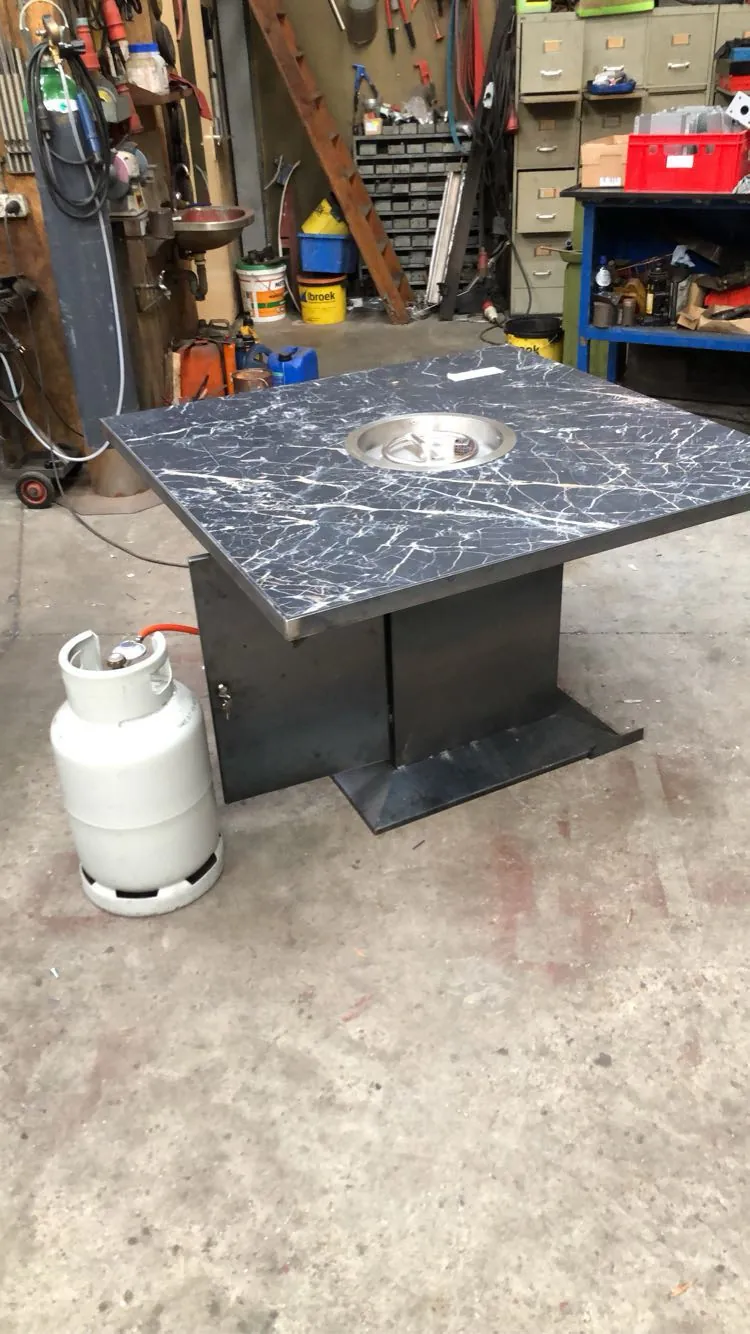 Terrastafel met geïntegreerde heater